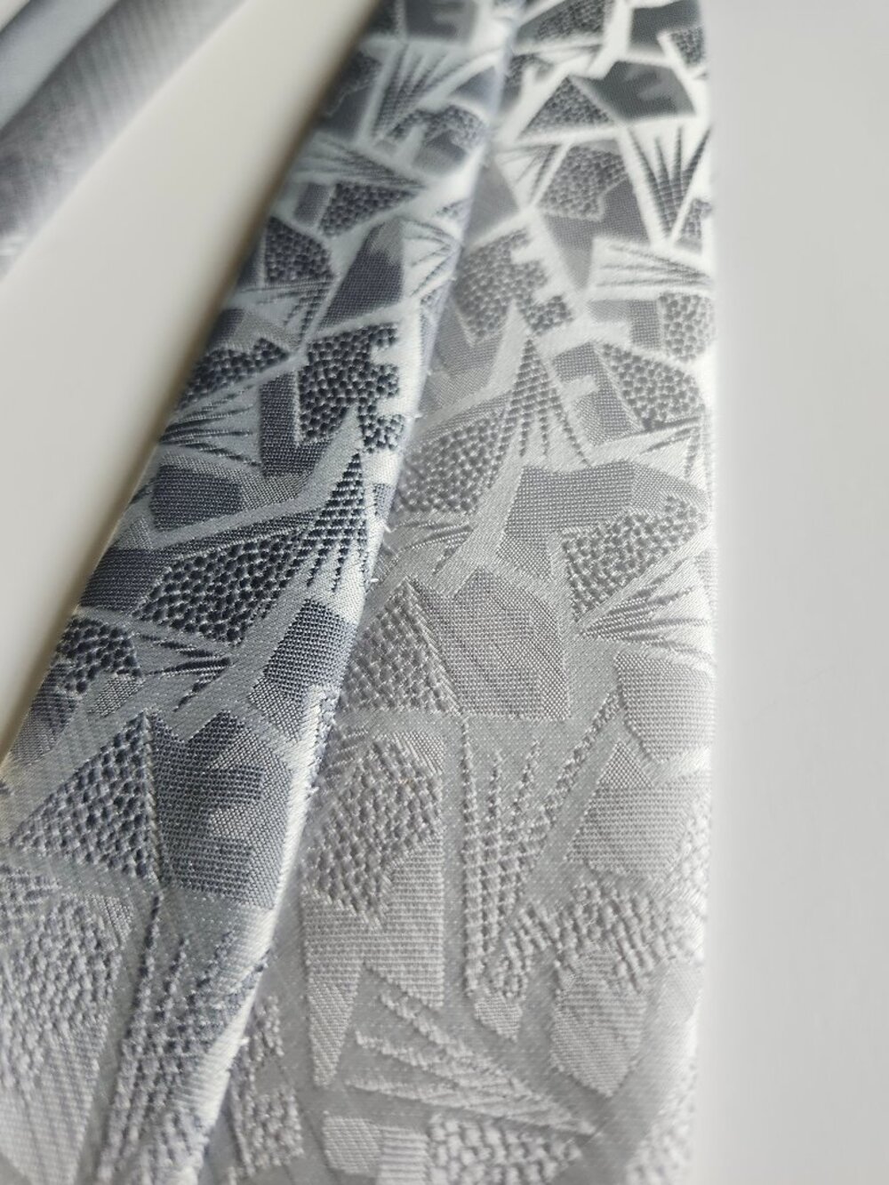 Vintage Silver Chrome Woodward's Neck Tie All Over Metallic Sheen